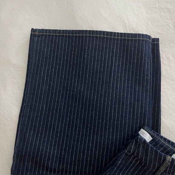 Forever 21 Pinstripe Jeans High Waist Huge Wide Legs Size 27. Like New. - Picture 5 of 7